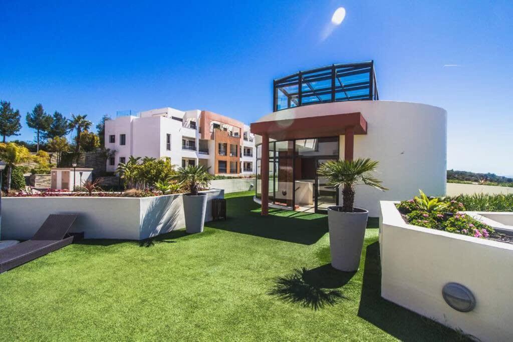 Samara 20 Luxury Gym Pools Panoramic Views Marbella
