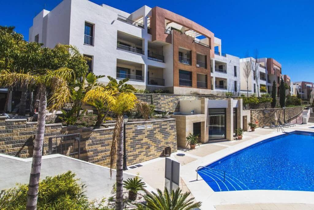 Samara 20 Luxury Gym Pools Panoramic Views *
