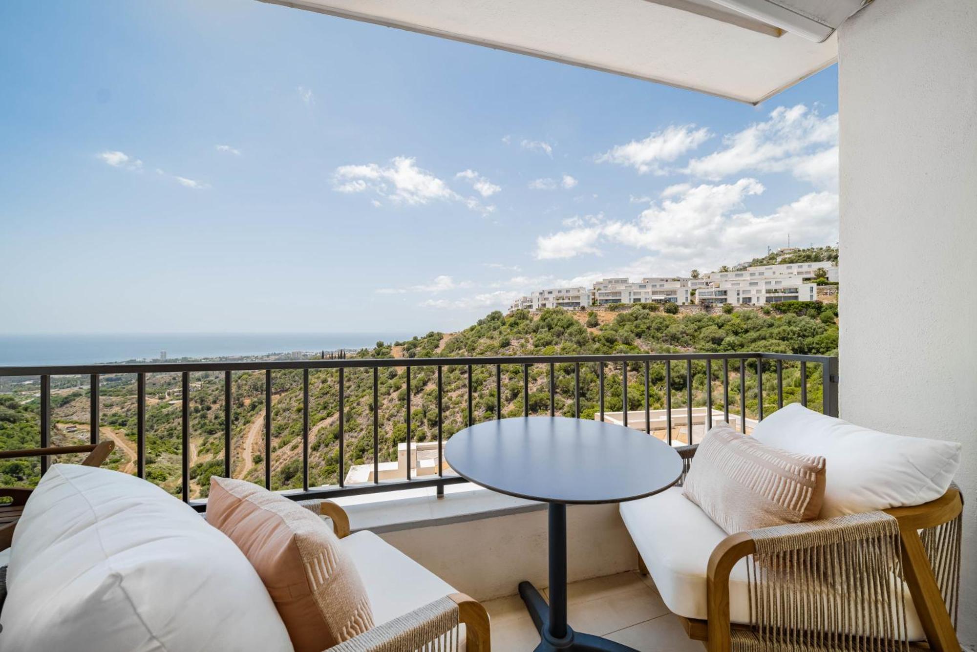 Samara 20 Luxury Gym Pools Panoramic Views Marbella